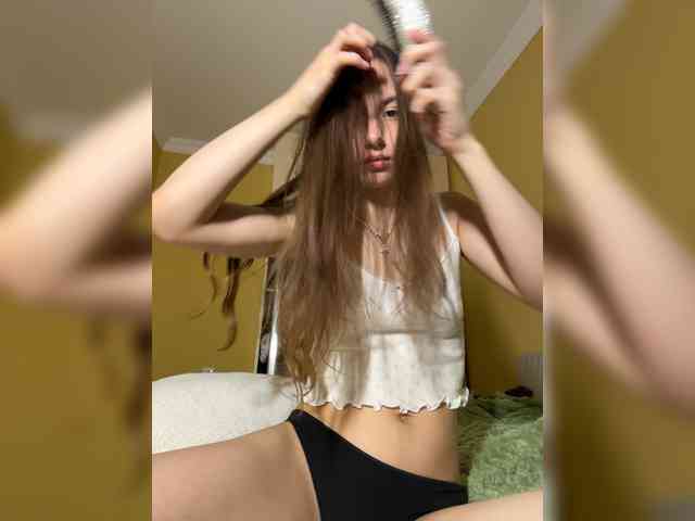 Milka_Crystal webcam