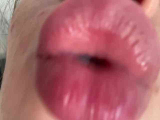 Milka_Crystal webcam