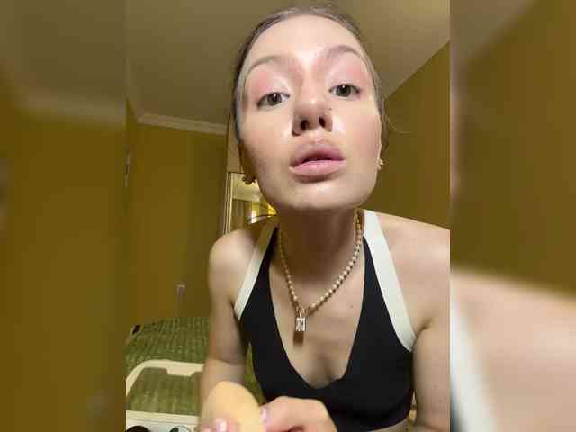 Milka_Crystal webcam