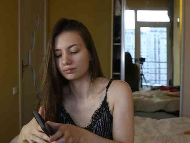 Milka_Crystal webcam