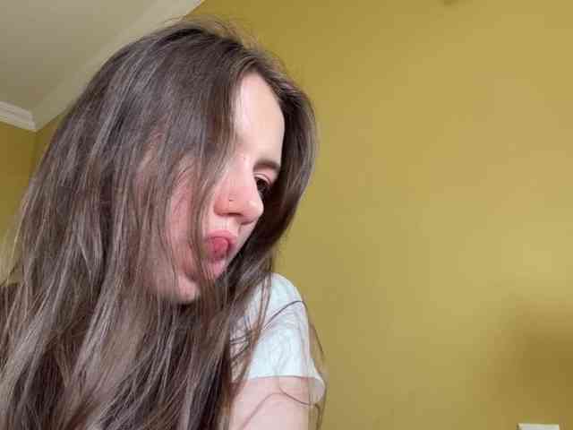 Milka_Crystal webcam