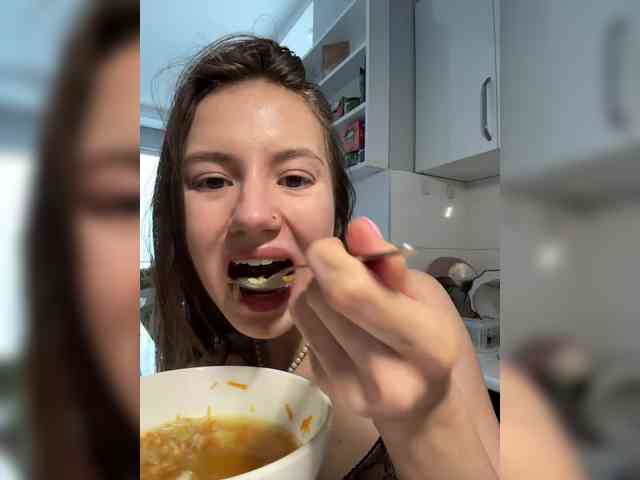 Milka_Crystal webcam