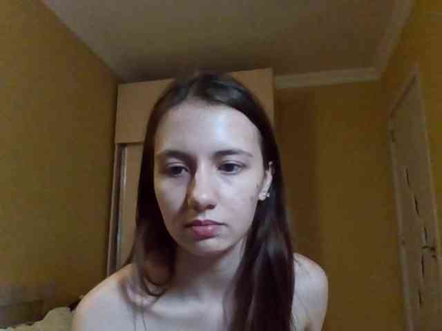 MilkaCrystal01 webcam