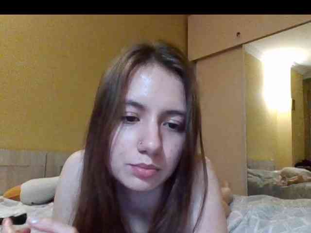 MilkaCrystal01 webcam