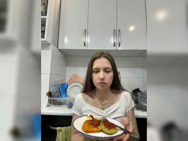 Milka_Crystal webcam