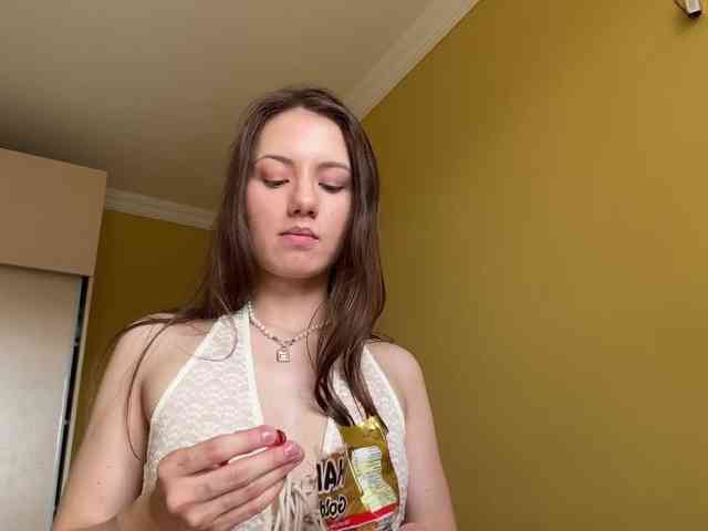 Milka_Crystal webcam