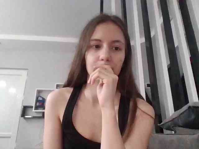 MilkaCrystal01 webcam