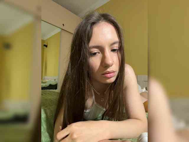 Milka_Crystal webcam