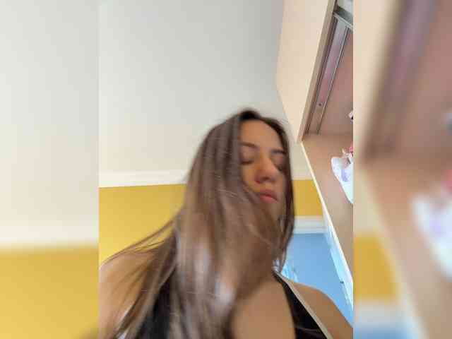 Milka_Crystal webcam