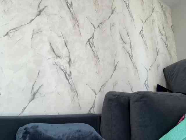 Milka_Crystal webcam
