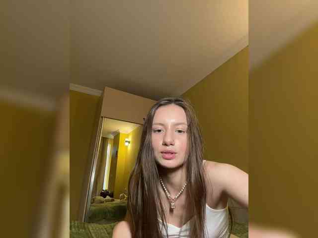 Milka_Crystal webcam