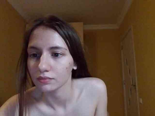 MilkaCrystal01 webcam