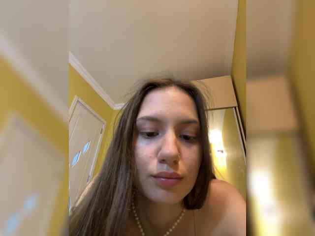 Milka_Crystal webcam
