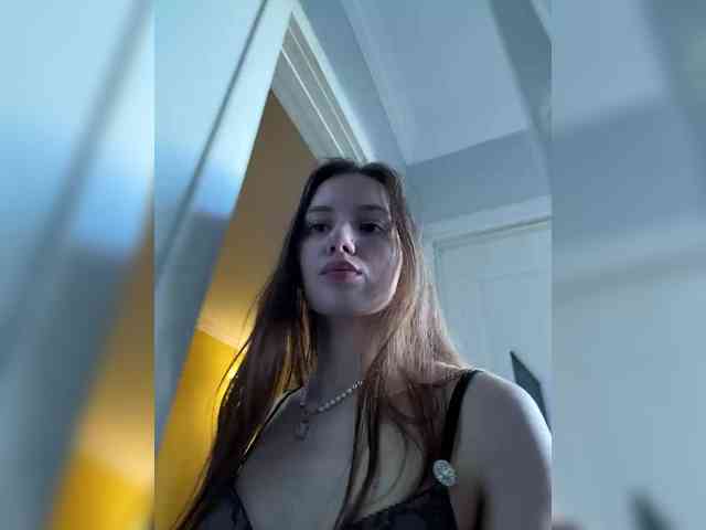 Milka_Crystal webcam
