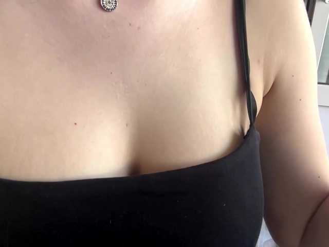 AmparoWisley live cam on BongaCams
