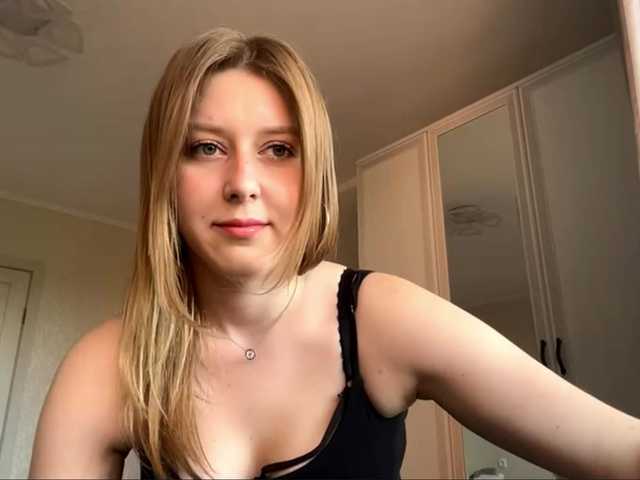AmparoWisley live cam on BongaCams