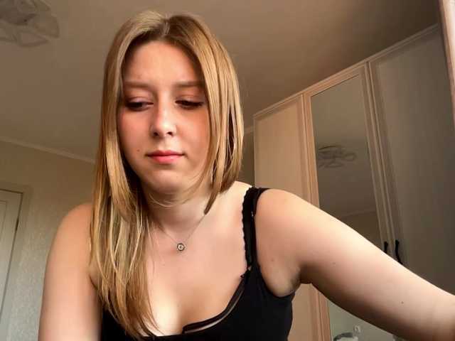 AmparoWisley live cam on BongaCams
