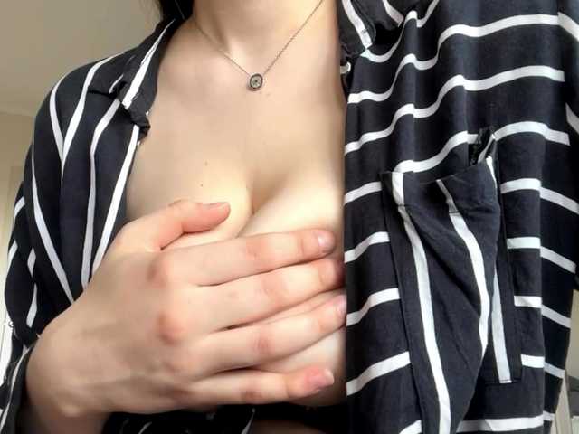 AmparoWisley live cam on BongaCams