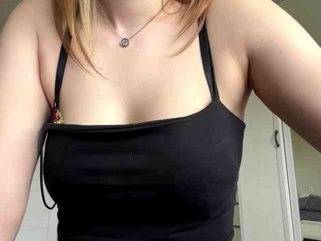 AmparoWisley webcam