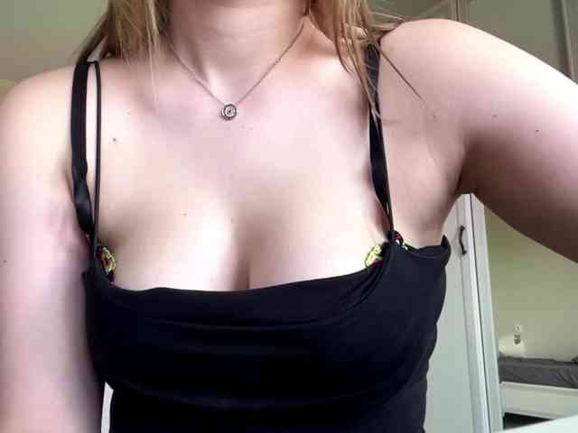 AmparoWisley webcam