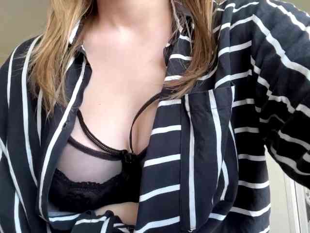 AmparoWisley webcam