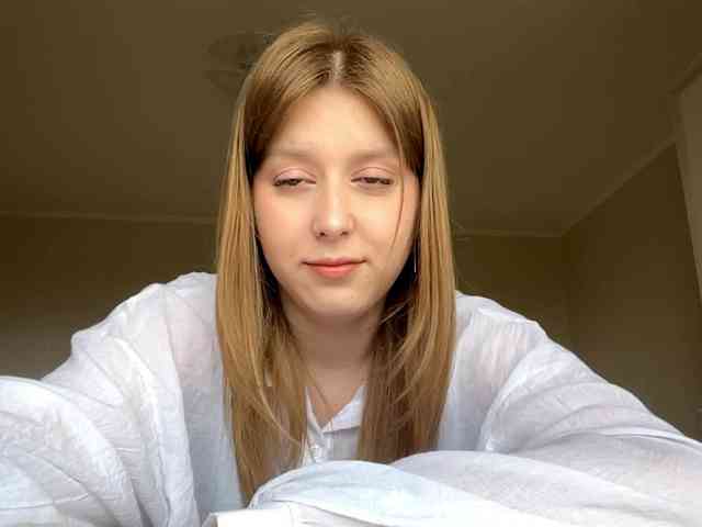 AmparoWisley webcam