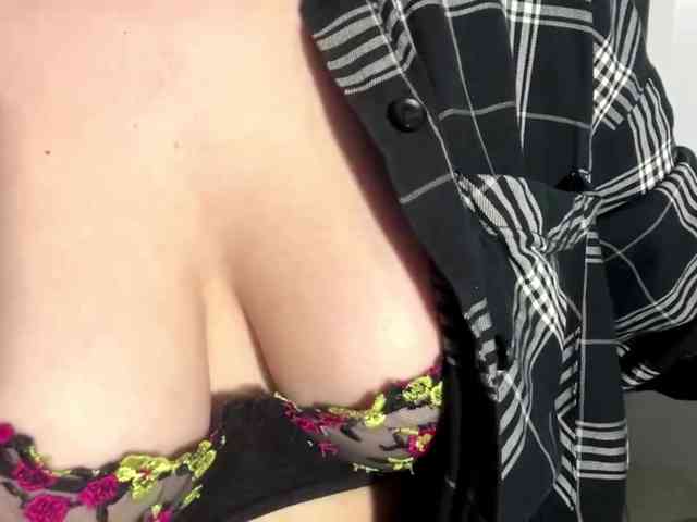 AmparoWisley webcam