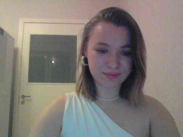 MilikaD webcam