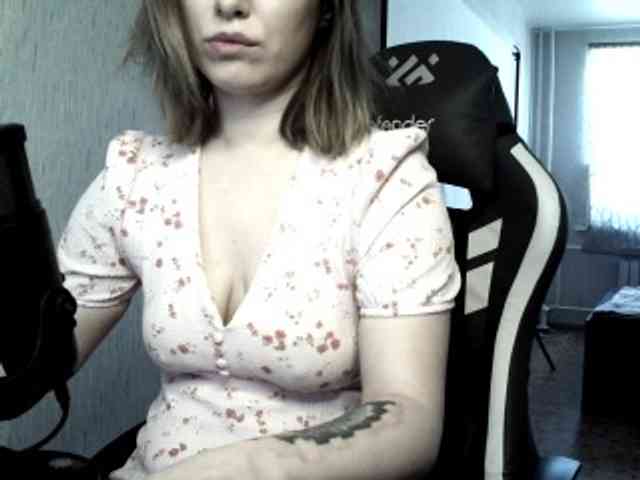 MilikaD webcam