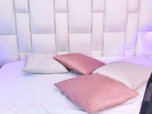 VanesaGuzman live cam on BongaCams