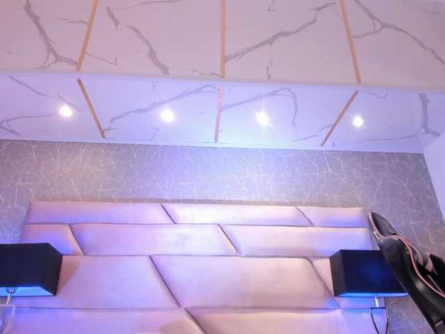 VanesaGuzman live cam on BongaCams