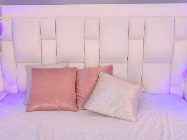 VanesaGuzman live cam on BongaCams
