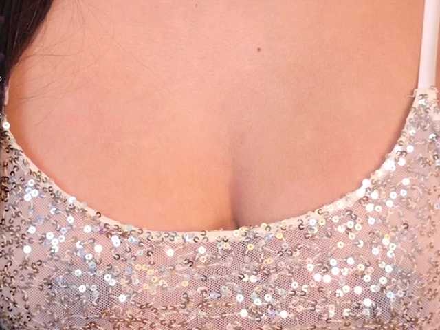 VanesaGuzman live cam on BongaCams