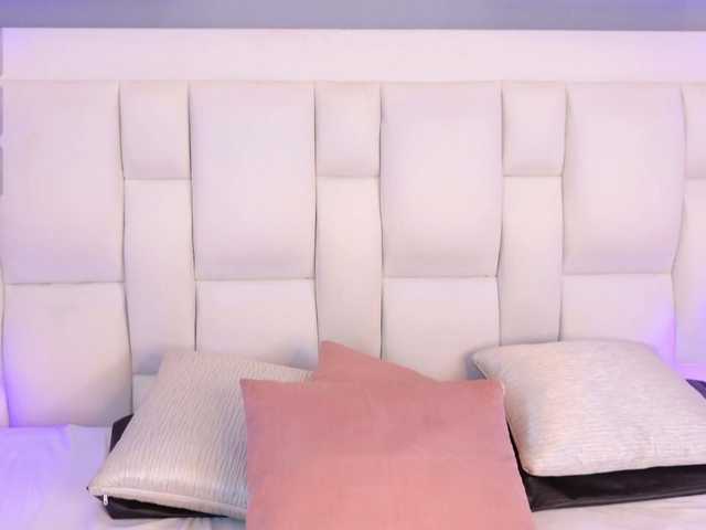 VanesaGuzman live cam on BongaCams
