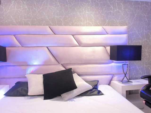 VanesaGuzman live cam on BongaCams