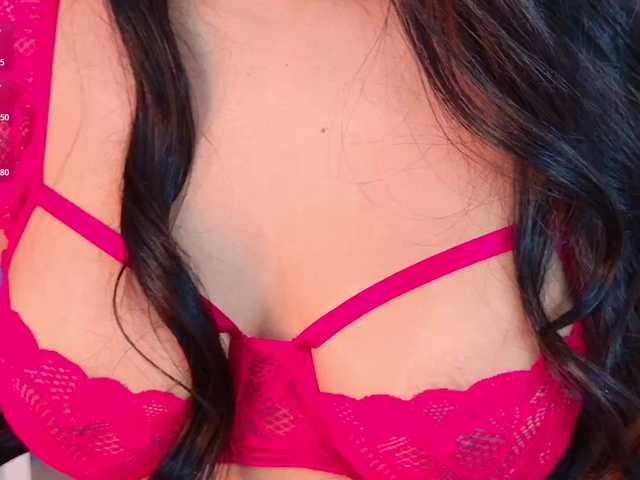 VanesaGuzman live cam on BongaCams