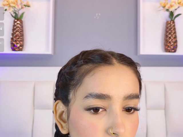 VanesaGuzman live cam on BongaCams