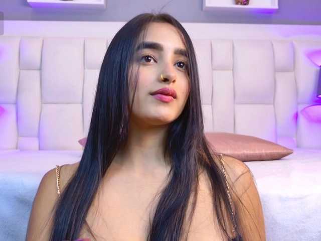 VanesaGuzman live cam on BongaCams
