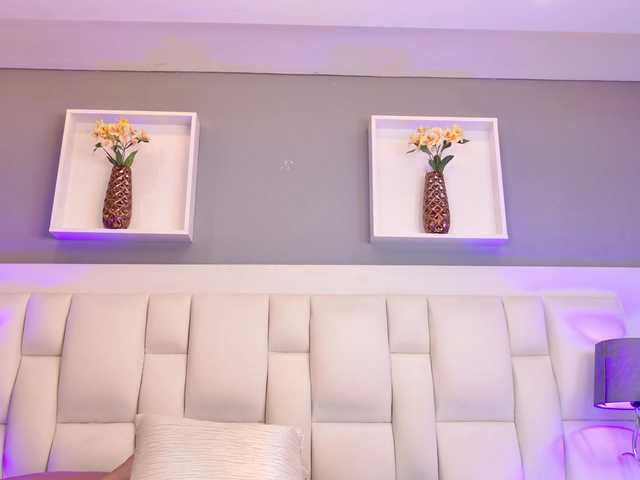 VanesaGuzman live cam on BongaCams