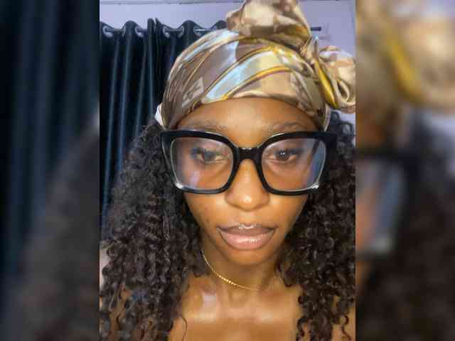Naughtygirl24 webcam