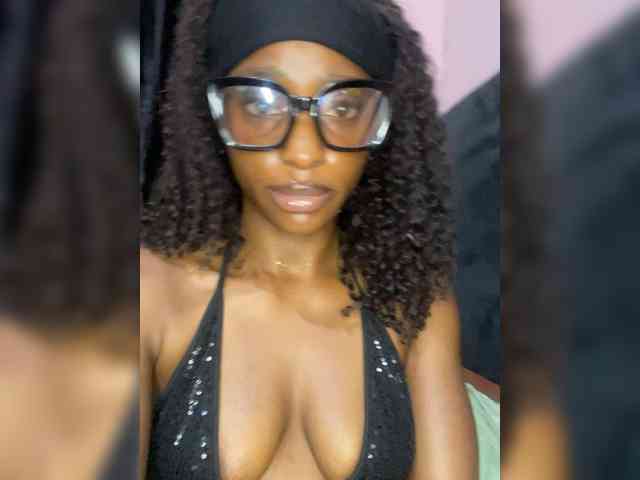 Naughtygirl24 webcam