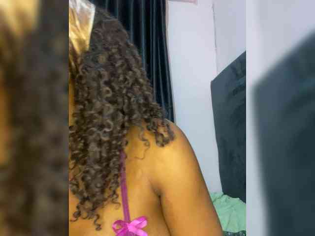 Naughtygirl24 webcam