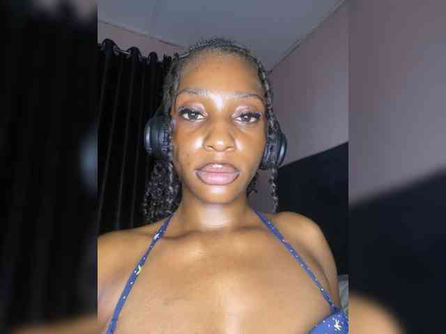 Naughtygirl24 webcam