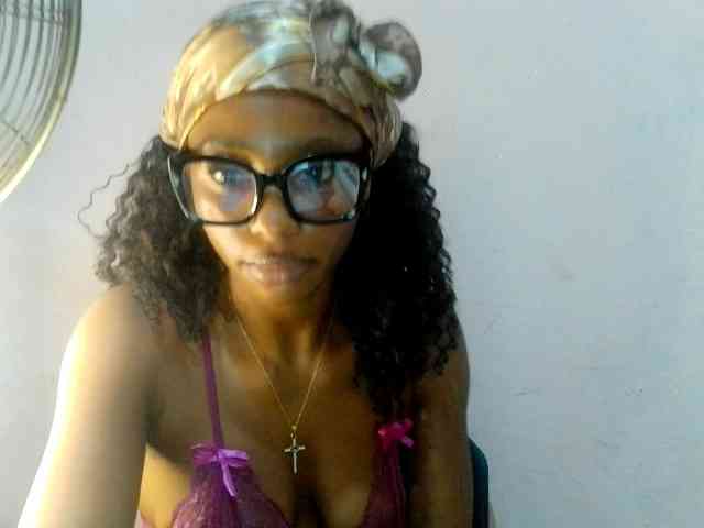 Naughtygirl24 webcam