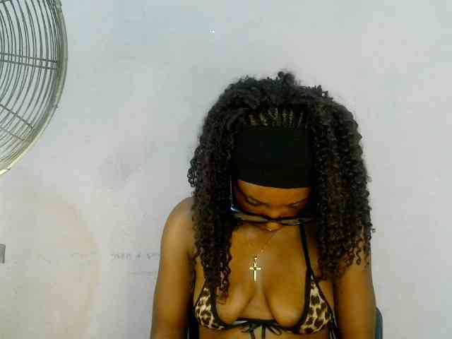 Naughtygirl24 webcam