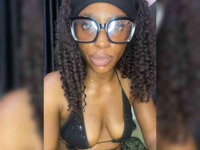 Naughtygirl24 webcam