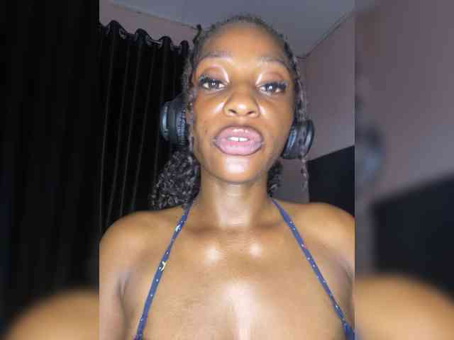 Naughtygirl24 webcam