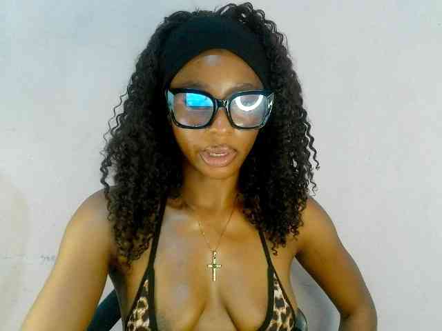 Naughtygirl24 webcam