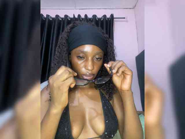 Naughtygirl24 webcam