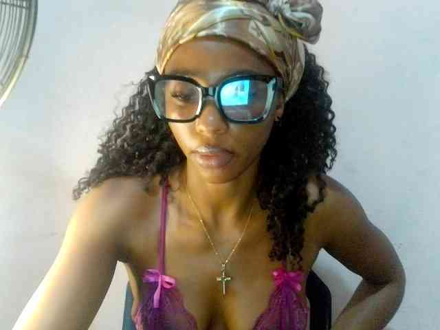Naughtygirl24 webcam